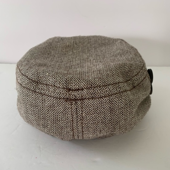 SOLDNewsboy Cap / Hat Women’s Herringbone Tweed OS Decorative Buttons EUC - Picture 10 of 13